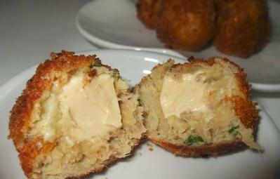كريات البطاطس بالجبن و التونة