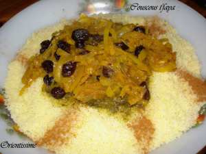 Couscous aux raisins secs et oignons