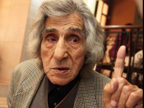 «Le peuple a le droit absolu de demander des comptes et d'exiger des hommes honnêtes» Mohamed Mechati. membre de l'Organisation spéciale, membre du Comité des 21