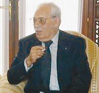 Ali Kafi lors d'une rencontre avec des journalistes : « L'Algérie va  vers l'inconnu »