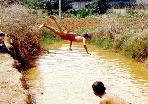 الأحواض المائية تتحول إلى خنادق للموت بالجلفة ضحاياها أطفال بالدرجة الأولى