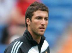 ريال مدريد يستبعد بيع إيغواين مقابل 27 مليون يورو لأرسنال الإنجليزي