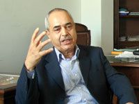 AHMED BENBITOUR EXPOSE SON PROGRAMME À SETIF 