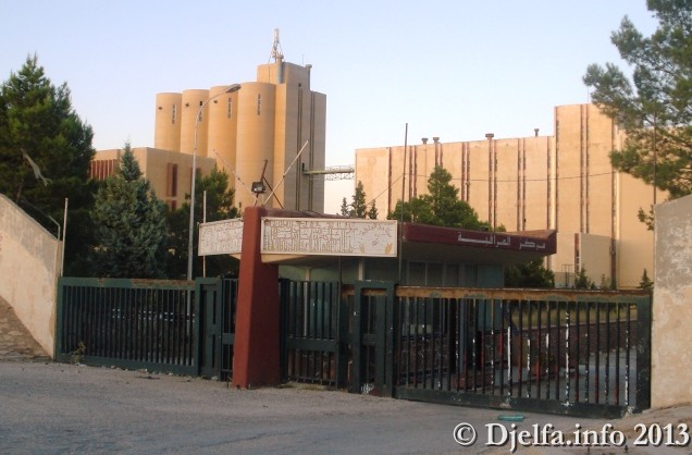 مدير مطاحن الجلفة مُتّهم بجلب موظّفين من خارج الولاية و التلاعب في نقاط بيع المنتوج فيما أعلن عن فتح 24 منصب عمل بعد شهر رمضان ...