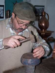 Driss Amine Khodja pour la sauvegarde de la dinanderie Constantinoise