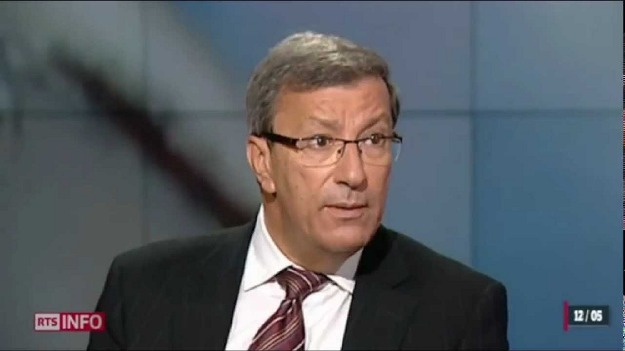 Biographie Ali Benouari