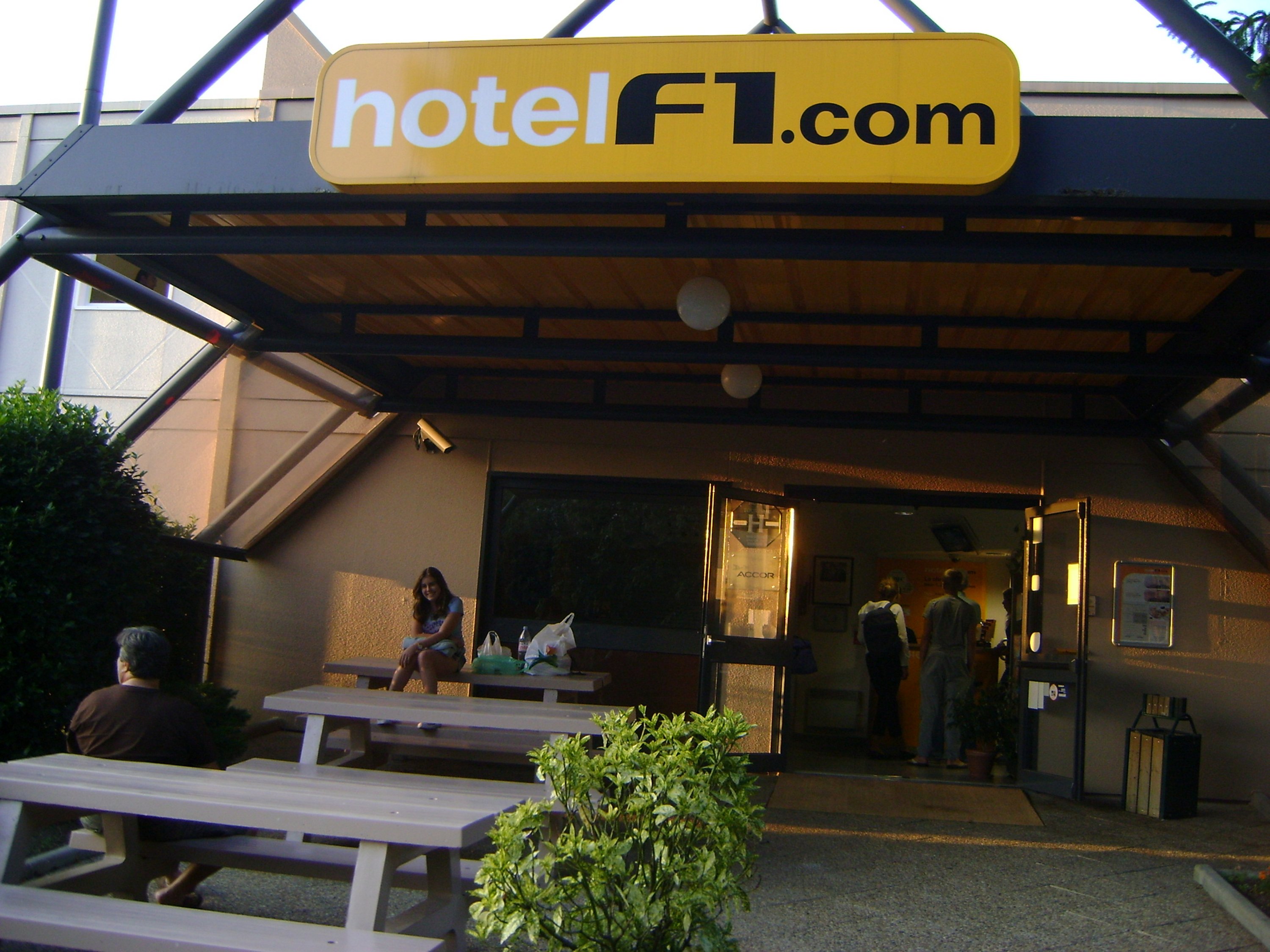 Hébergement Hôtel France www.hotelf1.com