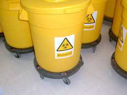 نقــل النفايات الخطرة في ضوء قواعـد القانون الـدولي