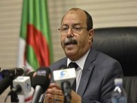 Mandats d'arrêt internationaux à l'encontre de neuf accusés dans l'affaire 