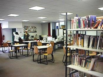 Lire pour former sa propre penséeLA PETITE BIBLIOTHÈQUE DE L'ETE 2013 (II)