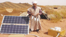 BECHAR : Plus de 100 foyers nomades dotés de kits solaires