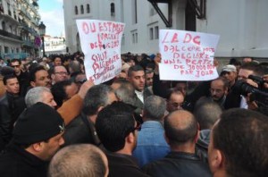 عمال البريد بالعاصمة يشرعون في تنظيم حركات احتجاجية