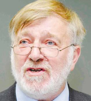 Pierre Galand chez les enfants sahraouisUniversité d'été de la RASD à Boumerdès