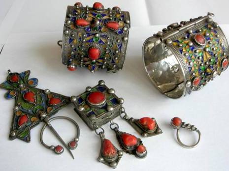 Perpétuer un métier traditionnel ancestral10e édition de la fête du bijou de Beni Yenni