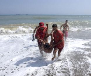 25 غريقا عبر شواطئ مستغانم منذ بداية موسم الاصطيافمصالح الحماية المدنية تنتشل 10جثث
