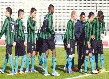 اللاعبون يخيبون مجددا وحوحو ينتظره الكثير اتحاد بسكرة ...هزيمة أمام تيارت بهدف دون رد