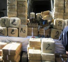 حجز ثلاثة قناطير من الكيف المعالج بتلمسان بلغت ألف قنطار منذ بداية العام