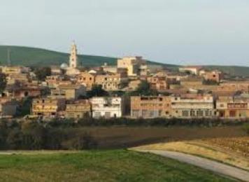 سكان قرية تمنقيط في البويرة يشمعون مقر البلدية اشترطوا حضور الوالي لإنصافهم