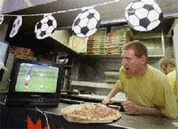 À quelques jours de la Coupe du monde de football :   Ruée sur les LCD TV