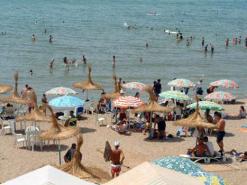 عائلات بالشلف تؤجّر مساكنها للمصطافين والسيّاح نقص هياكل الاستقبال شجّع الظاهرة على الانتشار