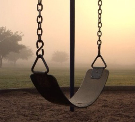 أرجوحة تشنق طفلا في السابعة من عمره بتيبازة