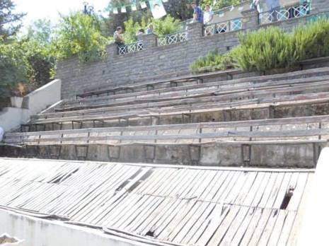 Le siège du Congrès de la Soummam décrépit Ifri (Béjaïa)