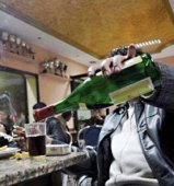 سكان المستثمرة الفلاحية يحتجون للمطالبة بغلق مخمرة في الشلف