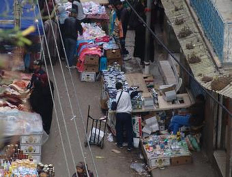 التجار الفوضويون يواصلون النشاط بالبويرة