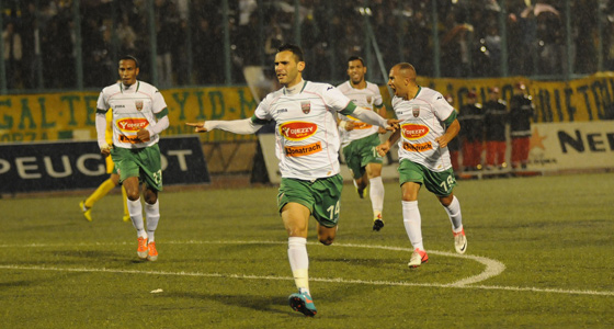 مولودية الجزائر في الريادة