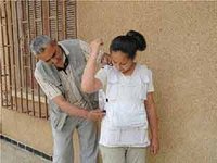 Nouvelle invention à Blida : Un gilet scolaire 2 en 1