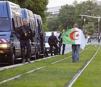 Des voyous sèment la panique au stade Charletty :  L'image de l'Algérie risque d'être ternie