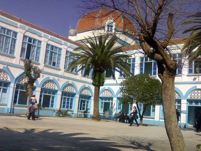 Prénoms des nouveau-nés à Constantine: Entre originalité et recherche des origines