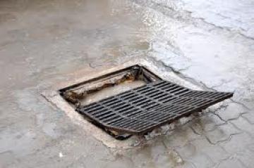 انسداد بالوعات صرف المياه يتسبب في خسائر وخيمة عقب الأمطار الأخيرة التي اجتاحت باتنة