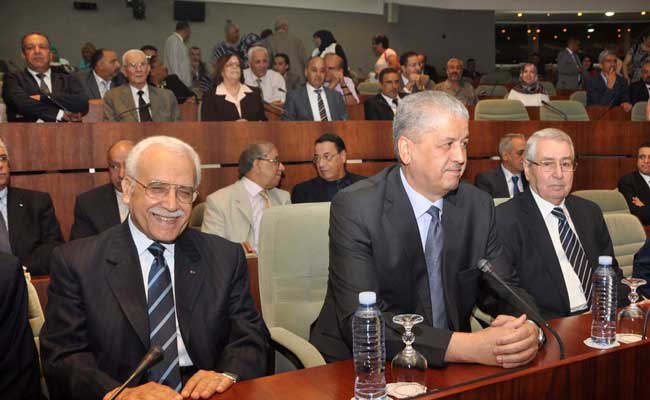 La LFC 2013 annulée, les mesures prises par le gouvernement gelées jusqu'en 2014