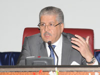 كشف من النعامة أن قروضا كبرى معطلة بسبب الخوف من السجن.. سلال يعلن الحرب ضد الرسائل المجهولة استنصارا لإطارات الدولة