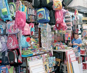 ارتفاع اسعار الادوات المدرسية يحرج العائلات البسيطة