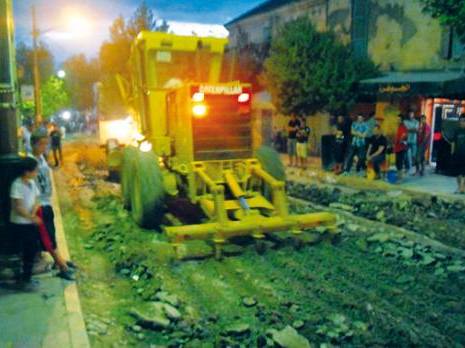 Le centre-ville défoncé Improvisations de l'apc d'El Milia (Jijel)