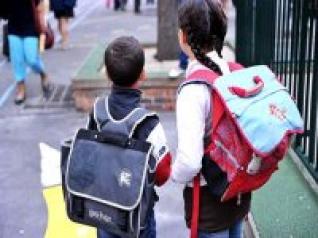 Le port de cartables lourds, responsable des scolioses chez les écoliers