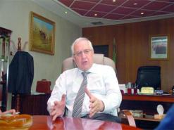 زياري في زيارة تفتيشية مفاجئة لمستشفيات قسنطينة