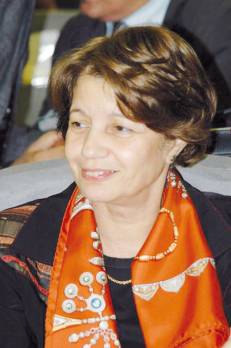 42 millions de dinars d'aide aux familles sinistrées Souad Bendjaballah à Khenchela