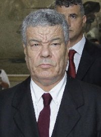 M. Saâdani s'entretient avec un député PS français FLN