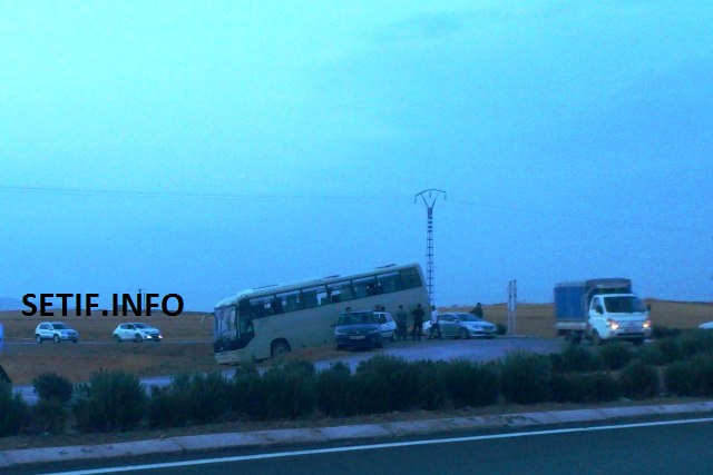 Dérapage d'un bus entre Sétif et Mezloug