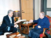 rentrées sociale et scolaire, activités gouvernementales et situation sécuritaire au menu Le président Bouteflika reçoit MM. Sellal et gaïd salah