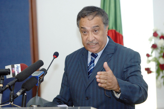 Visite de Rahmani à Chlef : Lancement des travaux d'extension de la cimenterie