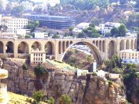 Faire des ponts de la ville le fil conducteur de 