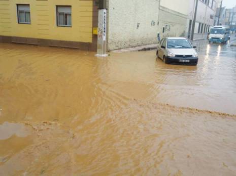 Des inondations et des routes coupées De fortes précipitations se sont abattues sur Oran