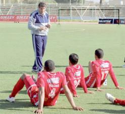 الشلف تعد العدة للأربعاء وإيغيل يختبر لاعبيه أمام غليزان جمعية الشلف