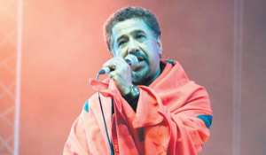 الشاب خالد يمنح الجنسية المغربية من محمد السادس