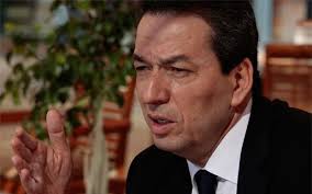 Relance de l'industrie : Benyounès appelle les opérateurs économiques à une 