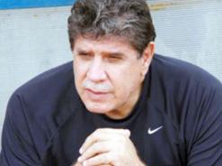 إيغيل يرفض التعليق على عقوبة الرابطة ويحضر لاعبيه للمولودية جمعية الشلف